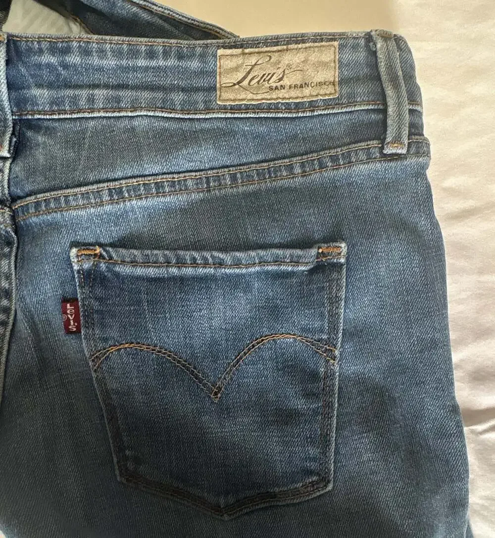 Levi's Demi Curve Classic Straight Leg Blue Jeans Women's Size 12/31